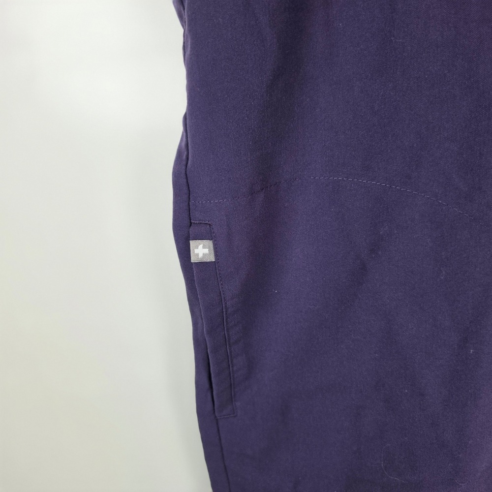 FIGS Technical Collection Purple Mandarin Collar Sleeveless Scrub Top Medium - Picture 8 of 8